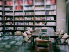 -钟书阁(松江泰晤士小镇店)