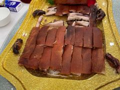 乳猪-星豪海皇村