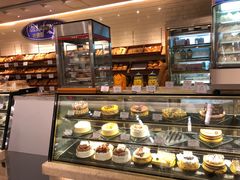 面包甜点陈列柜-老佛爷饼店