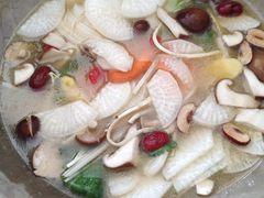 -姚记抚仙湖石锅鱼庄