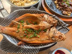 -蜜桃餐厅·伴山(湖滨商业街店)