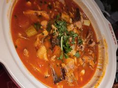 -魏铭鱼头捞饭(晋阳路店)