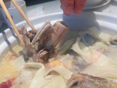 招牌猪骨煲-三人行骨头王火锅(长寿店)