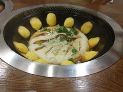 -万里闯关东铁锅炖菜馆(高新旗舰店)