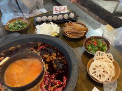 -黄潇洒老火锅(九眼桥宏济巷店)