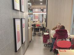 -麦当劳(轻轨曹杨路店)