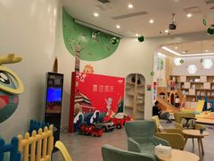 -龙格亲子游泳•水育早教运动中心