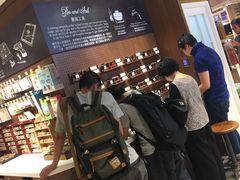 -LOG-ON(海港城店)