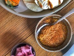 烟熏三文鱼配烤饺子皮和芥末籽酱-BOR Eatery(安福路店)