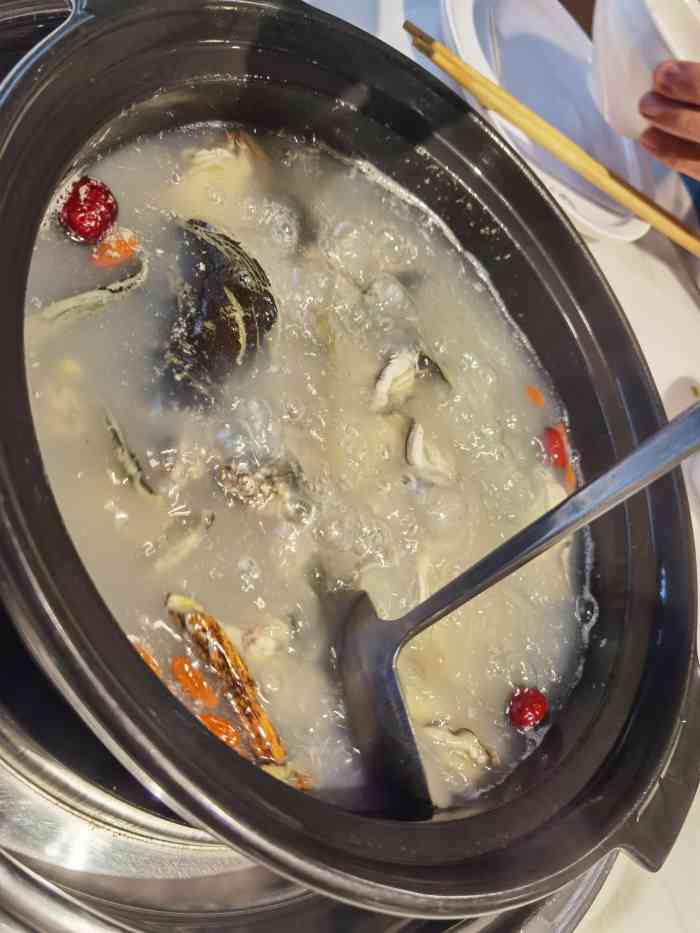 吓伟蚝门火锅(蒙古营店"姐妹们再次集结~环境很高级,大气,卫生.