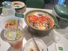 剁椒蒸鲜活鱼头-费大厨辣椒炒肉(黄兴中心广场店)