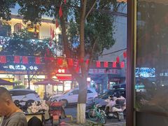 -杨肥肠火锅大排档(火车站花园店)
