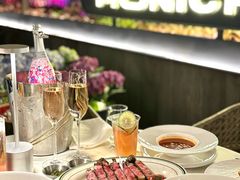 -MONICH牛排融合餐厅(和义大道购物中心店)