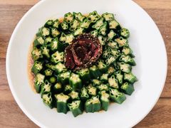 黑椒牛肉拼秋葵-将相和·海鲜蒸饺大连菜
