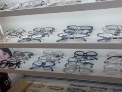-美式眼镜·授权蔡司.依视路.尼康.豪雅.明月(南翔印象城店)