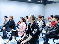 -粤港芭莎美容美发化妆学校