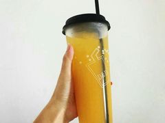 -顶东面包花园·生日蛋糕(世博店)