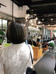 -FRIDAY星期五专业美发沙龙