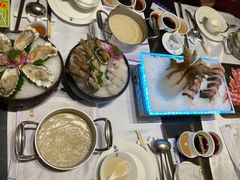 -红鼎豆捞·非遗鲍皇汤火锅(宝丰路店)