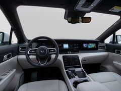 -理想汽车(世纪汇店)