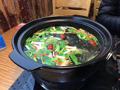 -陆记牛庄·碳锅龙虾烧烤(爱上花园店)