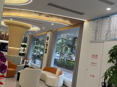 -皓齿连锁·雅贝健口腔·种植·矫正中心(虹口曲阳路店)