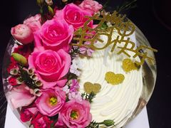 缤纷如你鲜花鲜果裸蛋糕-艾加柒克蛋糕茶歇甜品台(春熙路店)