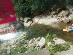 android_upload_pic-安吉龙王山峡谷漂流