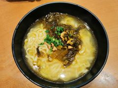 -诚铭记·虾仁汤包·成都小吃(融创店)