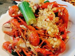 蒜香小龙虾-虾胡闹龙虾馆(湄南河店)