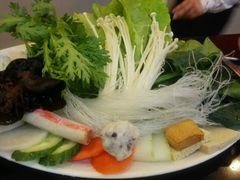 -呷哺呷哺(普陀乐购真北店)