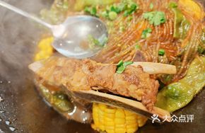 Stewed Pork Ribs and Green Beans in Iron Pot