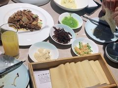 -湖畔鲁菜·二十年老字号餐厅(大明湖店)