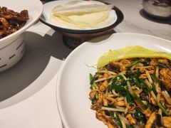 -皇城根·鲁菜济南菜·吊炉烤鸭·炒鸡鱼头(济南旗舰店)