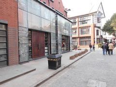 -钟书阁(松江泰晤士小镇店)