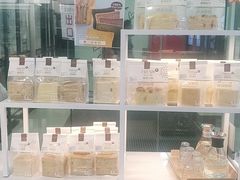 -焙丽拾光(麦凯乐直营店)