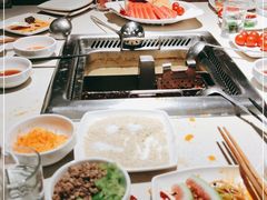 -海底捞火锅鲜切牛肉主题店(长寿路店)