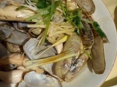 -嗨辣小聚·盘锦河蟹·海鲜烧烤龙虾(盘锦十年好店)