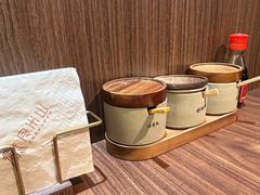-良米山·云南野生菌过桥米线(上海首店)