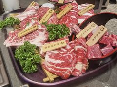 -铭牛烧肉·和牛海鲜自助(高新月牙湖店)