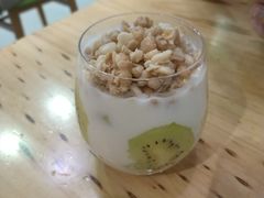 水果酸奶燕麦杯-Dreamsalad梦想轻厨(健康轻食·减脂沙拉·意面·祖庙店)