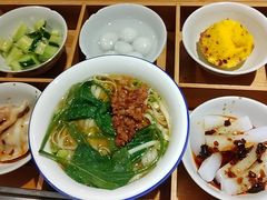 -文君楼美食·庭院酒店(宽窄巷子地铁站店)