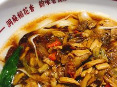 -呷佬·长沙手工米粉(金沙江路店)