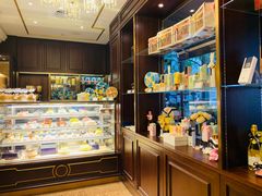 面包甜点陈列柜-COVA(新天地Xintiandi店)