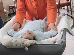 -爱的果实月嫂育婴师(世纪东方店)