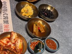 -草家酱蟹炭火烤肉店(珲春南路二店)