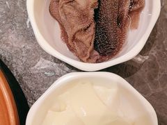 -牛YO寿喜烧·铁板烧和牛火锅自助(市府恒隆店)
