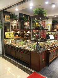 -灵彩珠宝(朗香街店)