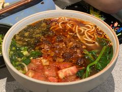 焖肉小锅米线-半山腰·云南菜(侨福芳草地店)