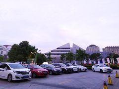 -红星美凯龙（金桥商场店）-地上停车场